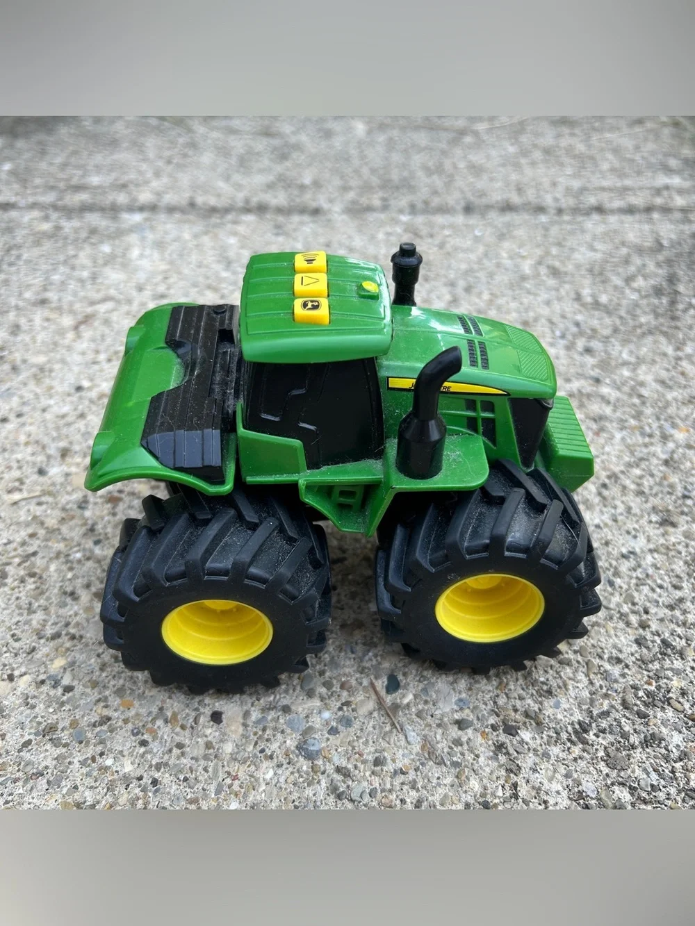 John Deere toy truck and tractors with light and sound